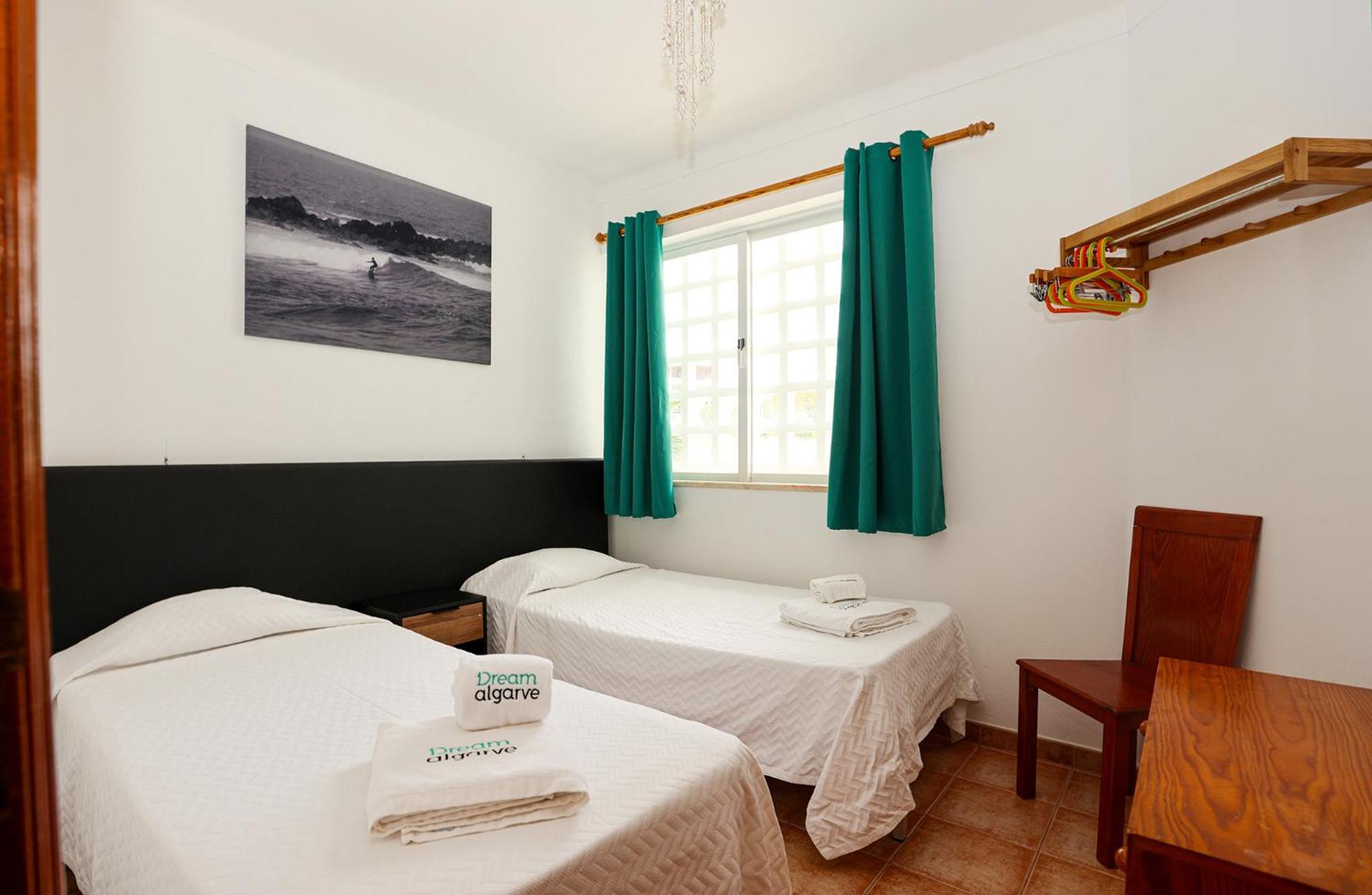 P - Meia-Praia Seaview Guesthouse Lagos Exterior photo
